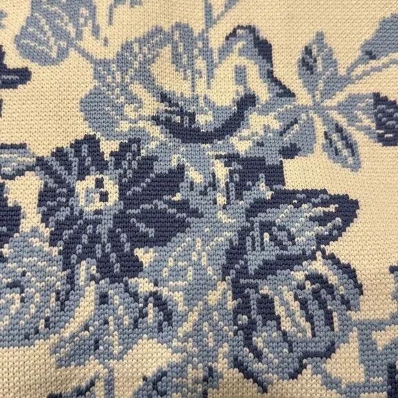 The Lucca Make It Mini Clutch is a knitted bag with a unique unstructured design - Picture 6 of 6